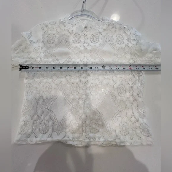 Francesca White Lace Top Elegant Never Worn - Picture 8 of 9